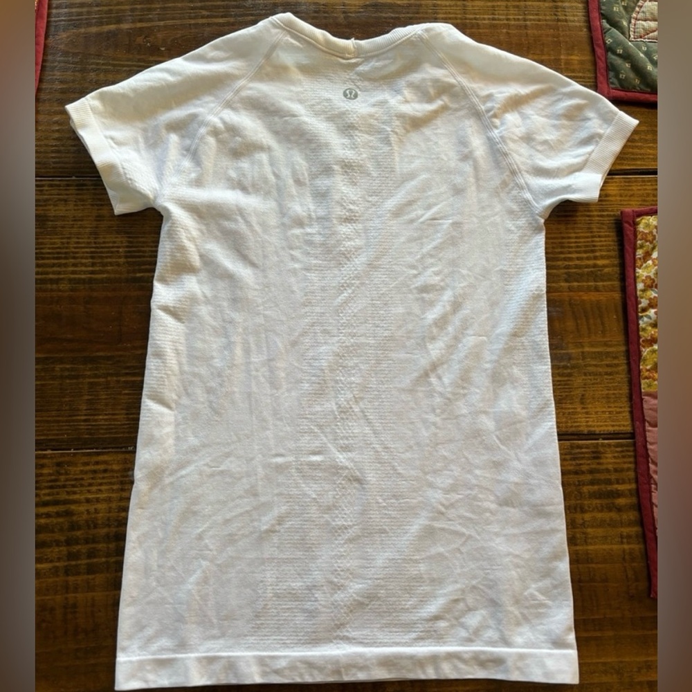 Lululemon Swiftly Tech Short-Sleeve Shirt 2.0 hip length